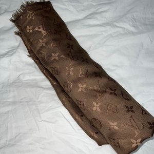Louis Vuitton classic Shawl in ARIZONA